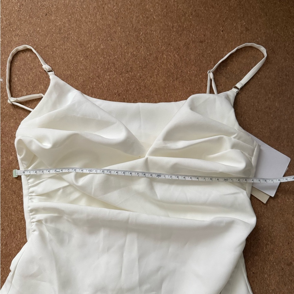 Elegant Cream Dress - Picture 4 of 6